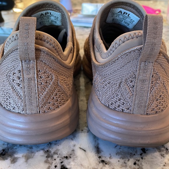 APL:Techloom Phantom Almond - Picture 3 of 6